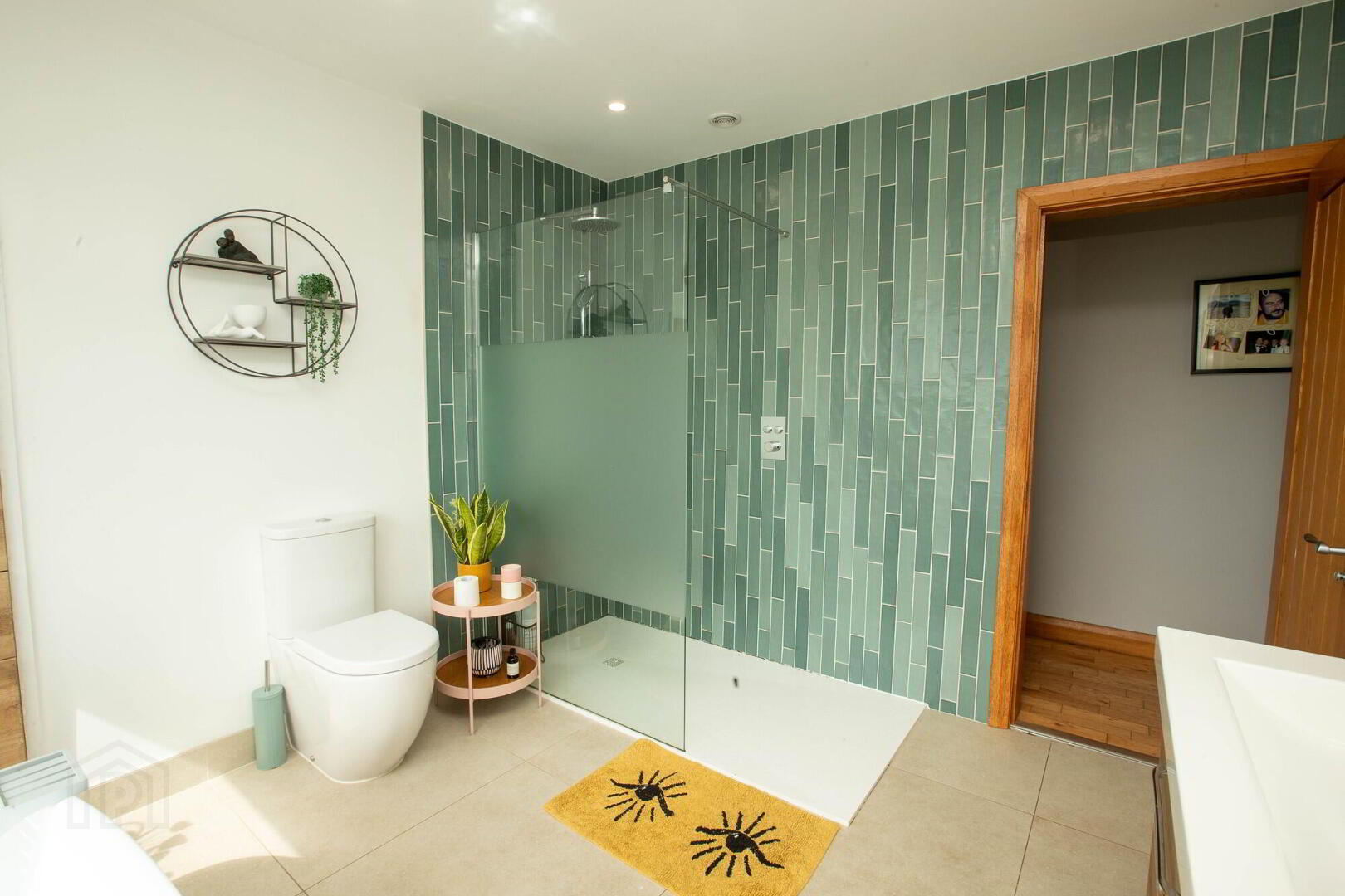 'Dolmen Cottage', 4 Flush Road 25 of 46