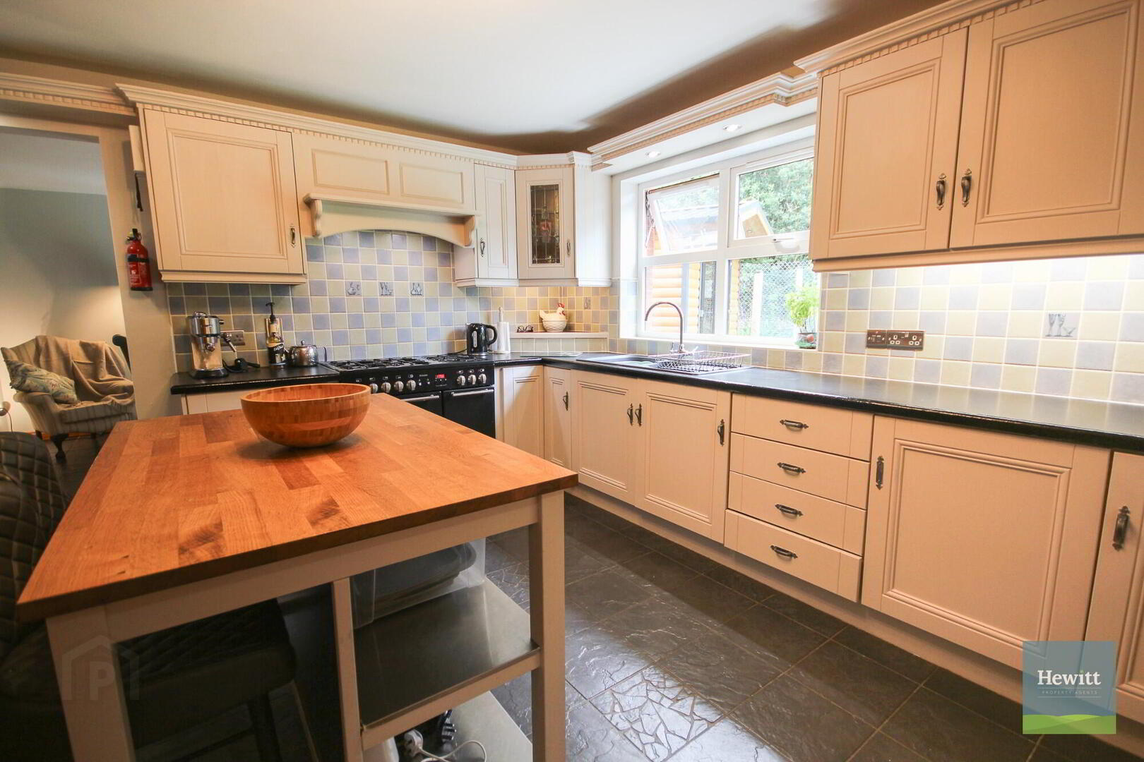 7 Eden Court 11 of 39