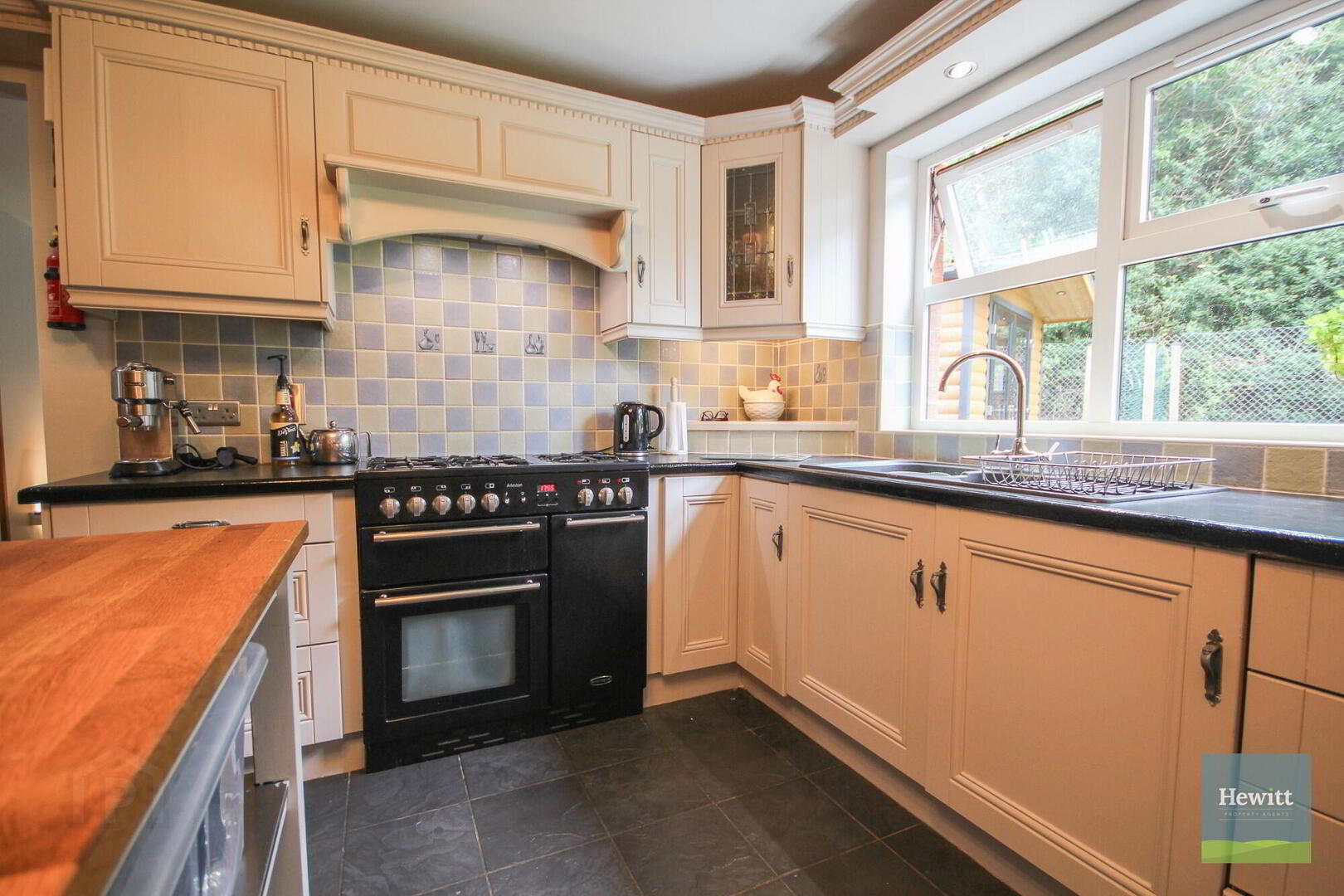 7 Eden Court 13 of 39