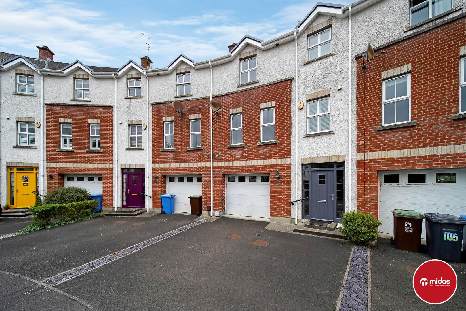 104 Waterfoot Park 1 of 24