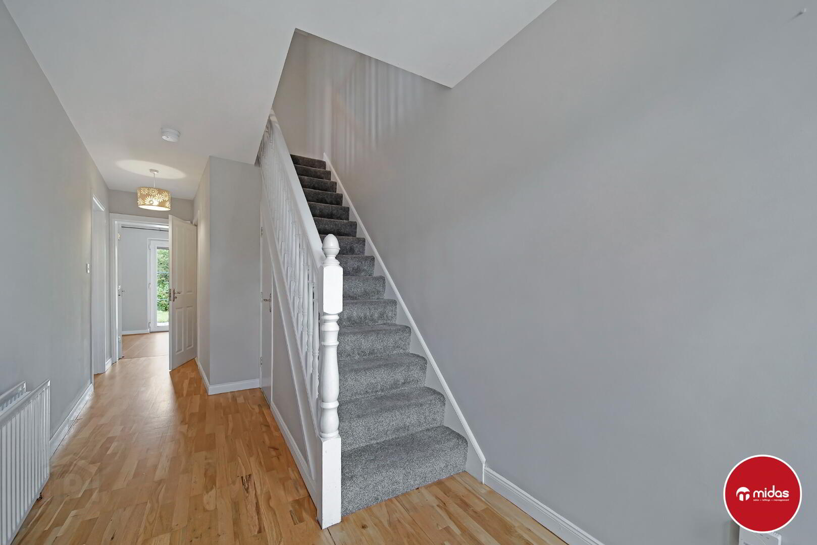 104 Waterfoot Park 3 of 24