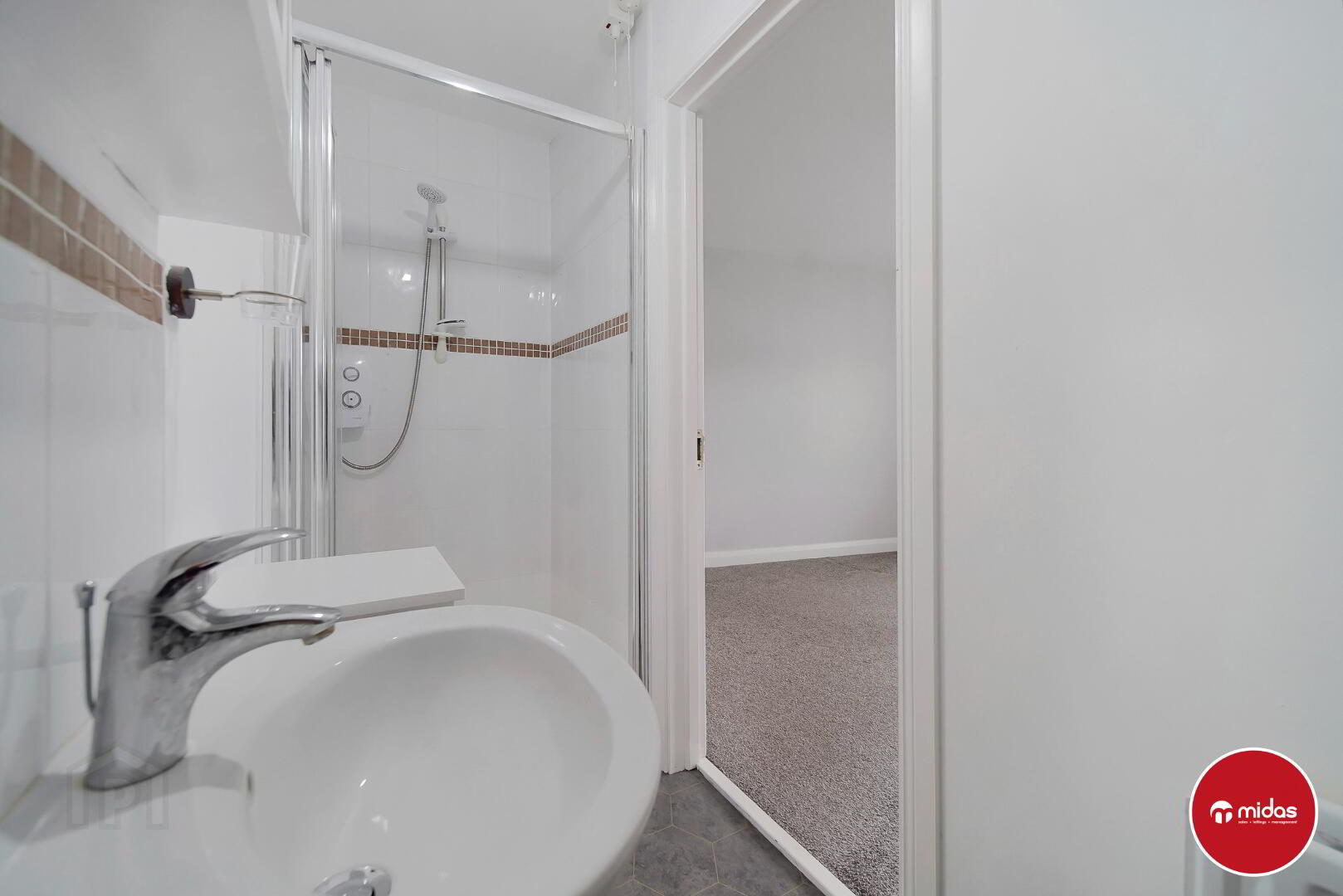 104 Waterfoot Park 19 of 24