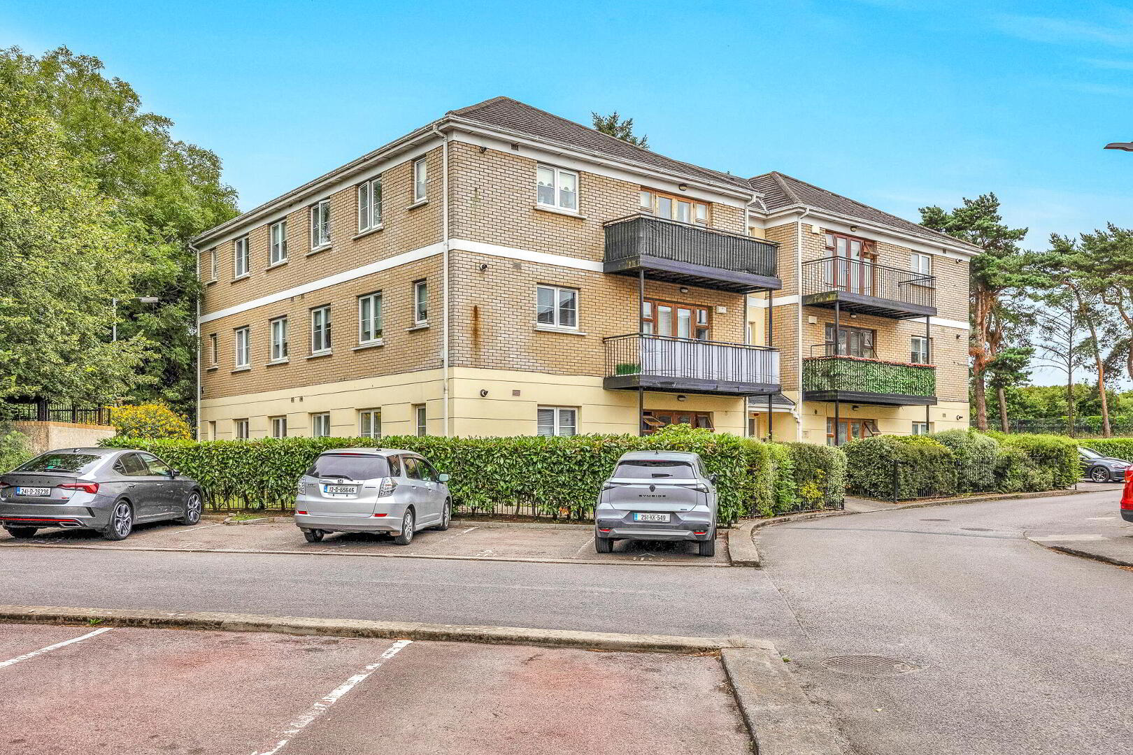 3 Ballentree Lodge 1 of 16