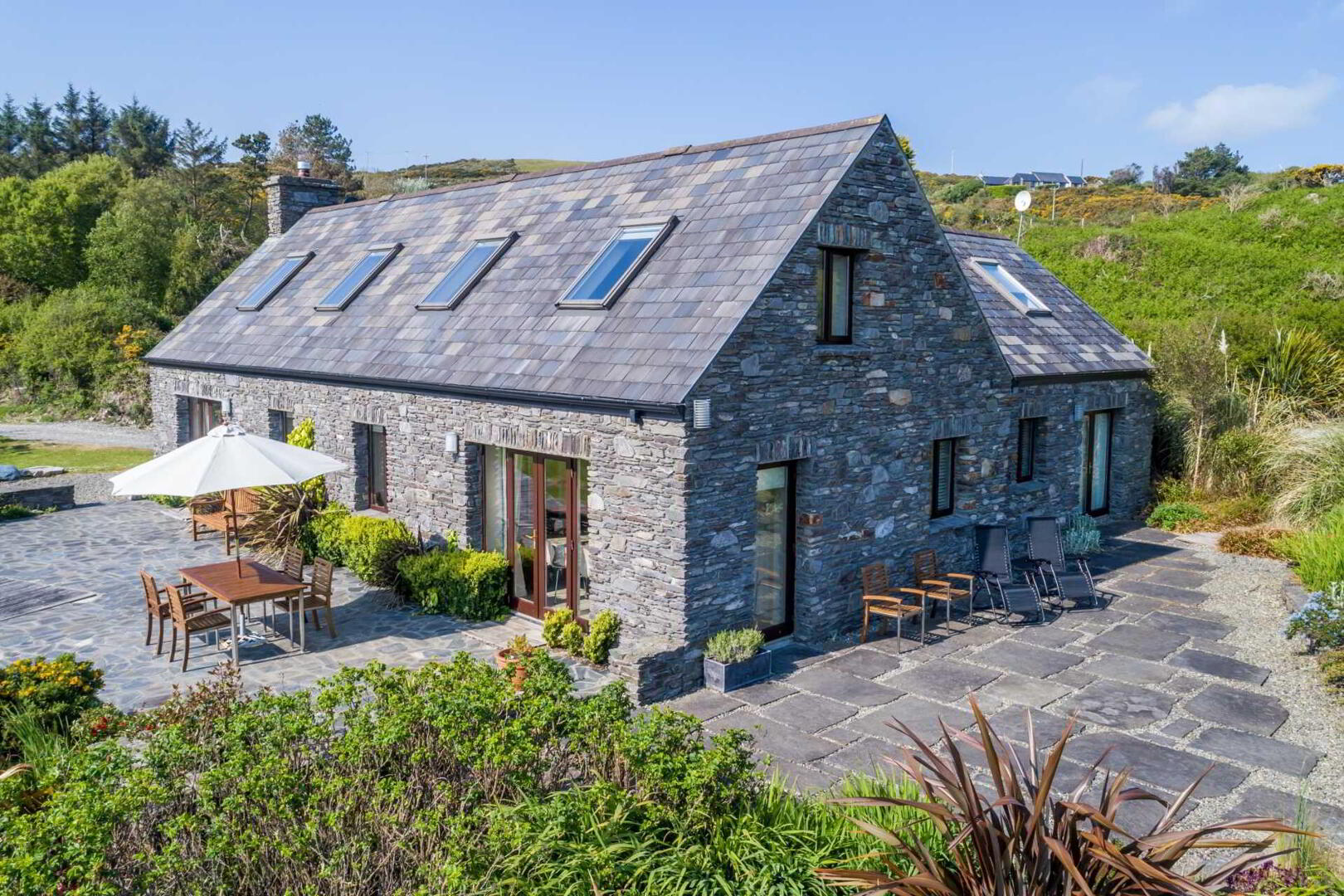 The Stone House, Rossbrin 2 of 35
