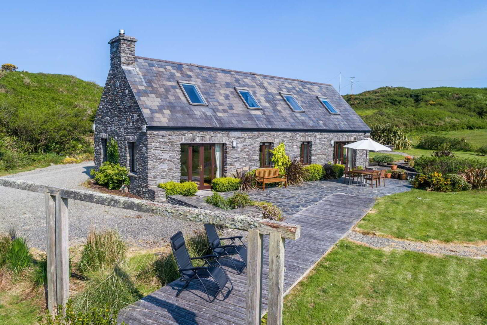 The Stone House, Rossbrin 3 of 35