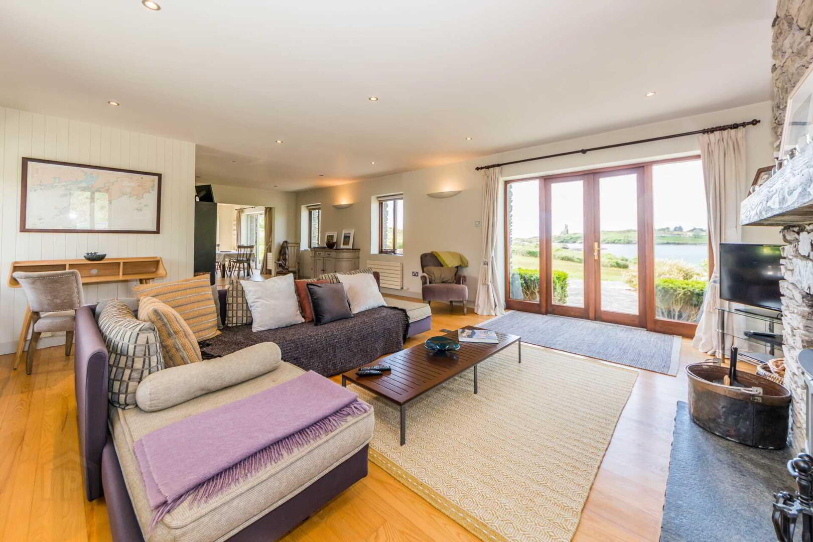 The Stone House, Rossbrin 20 of 35