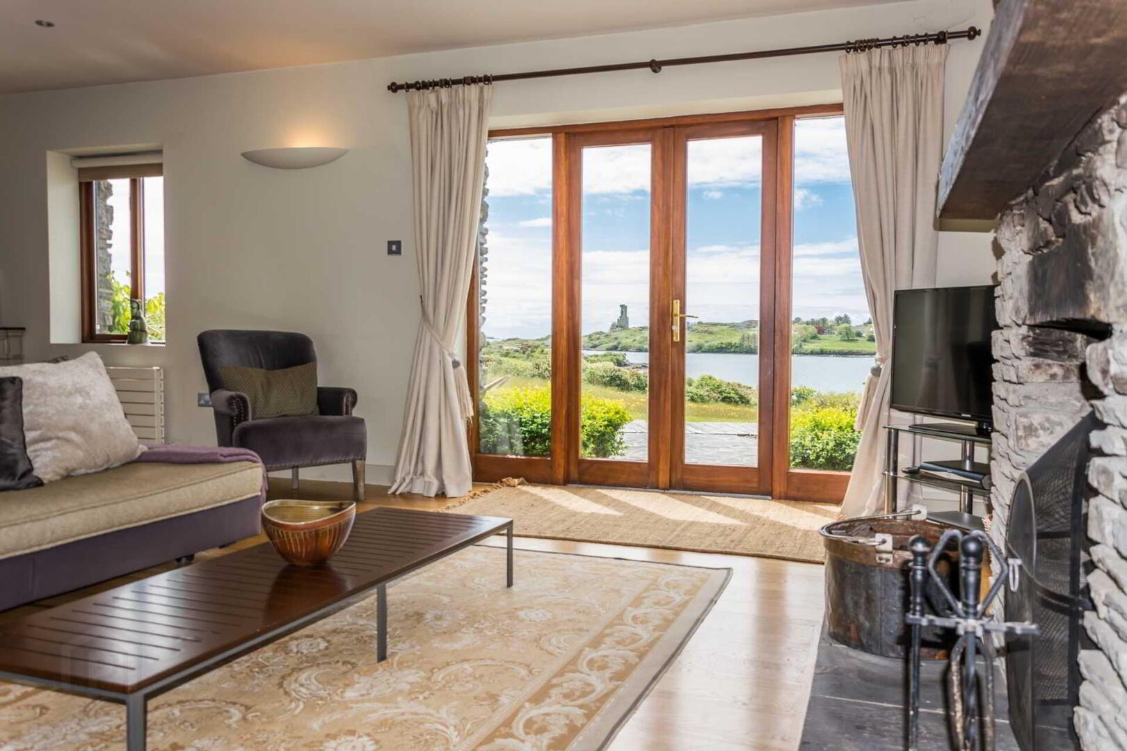 The Stone House, Rossbrin 17 of 35