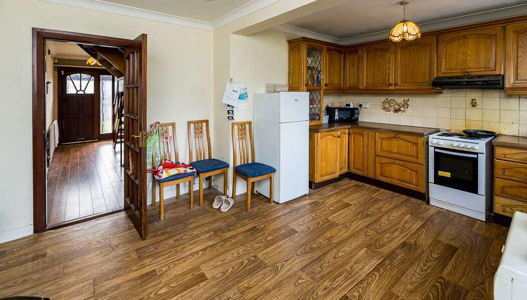 83 Silverlawn 8 of 19