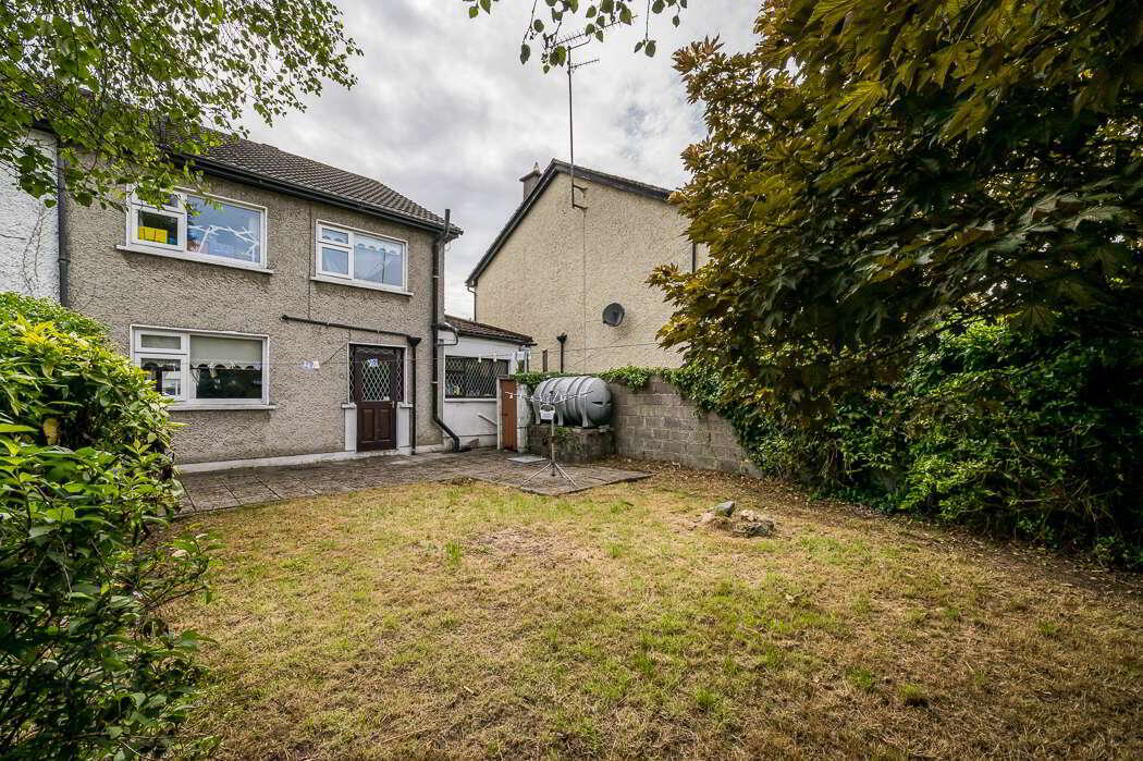 83 Silverlawn 17 of 19