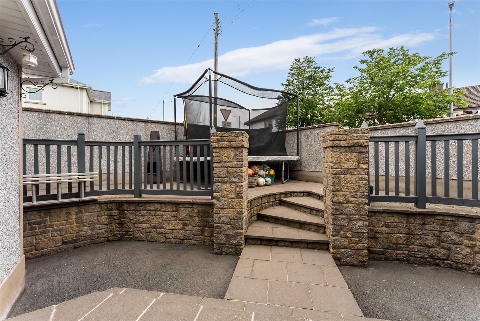 1 George Court 22 of 24