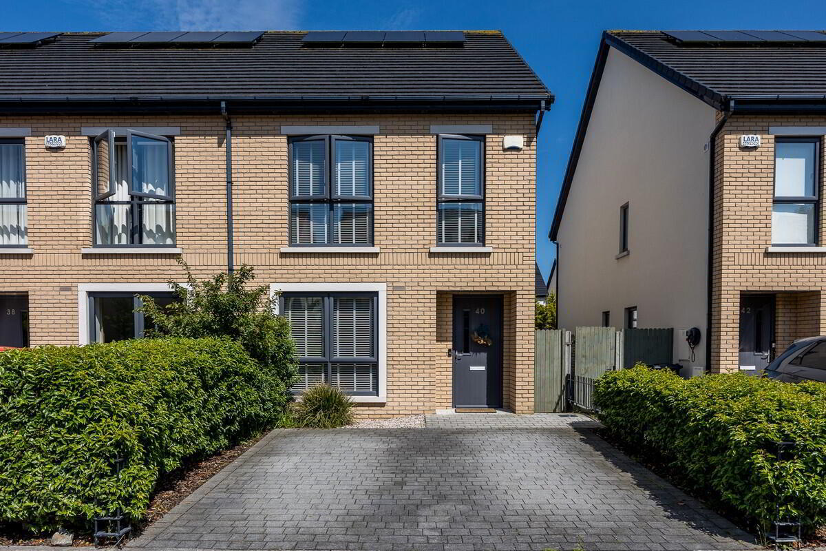 40 Churchfield Way 1 of 22