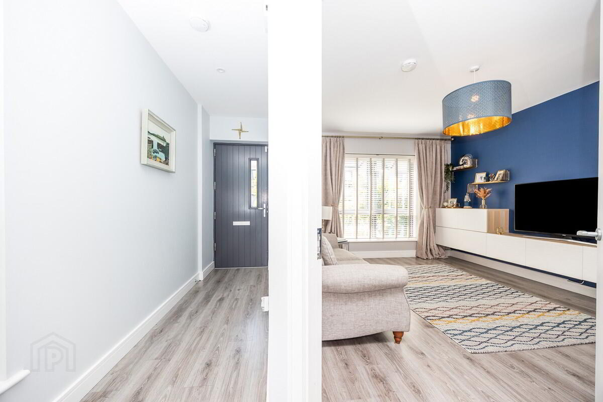 40 Churchfield Way 3 of 22