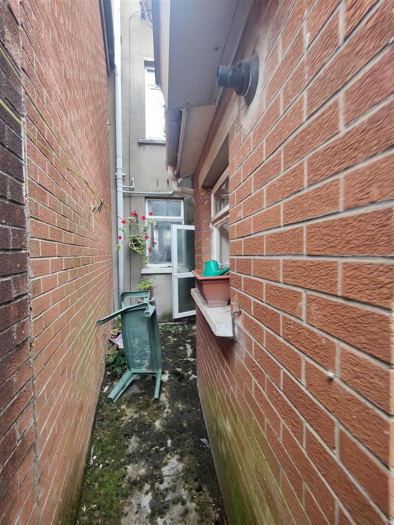 43 Skegoneill Avenue 11 of 12