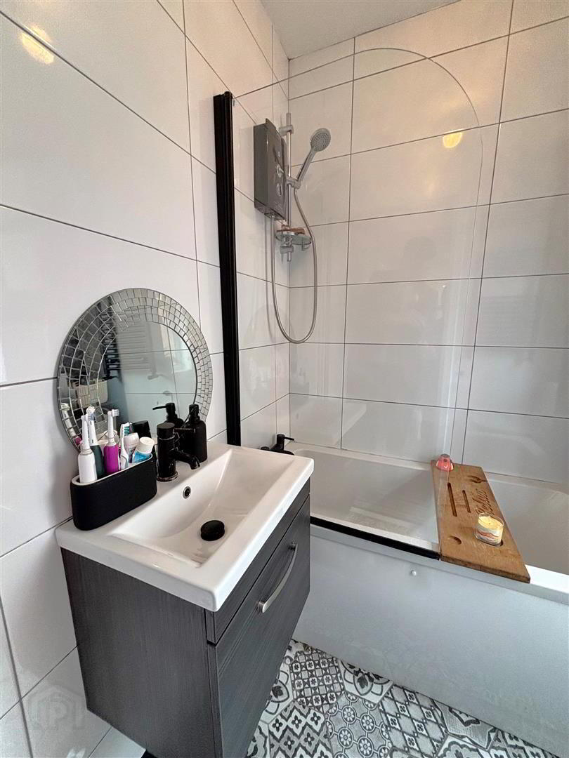 48 Somerton Road 12 of 25