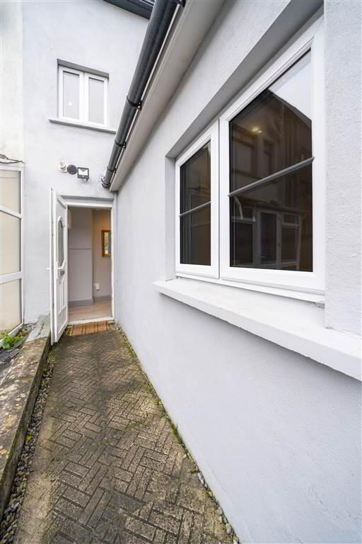 property description image