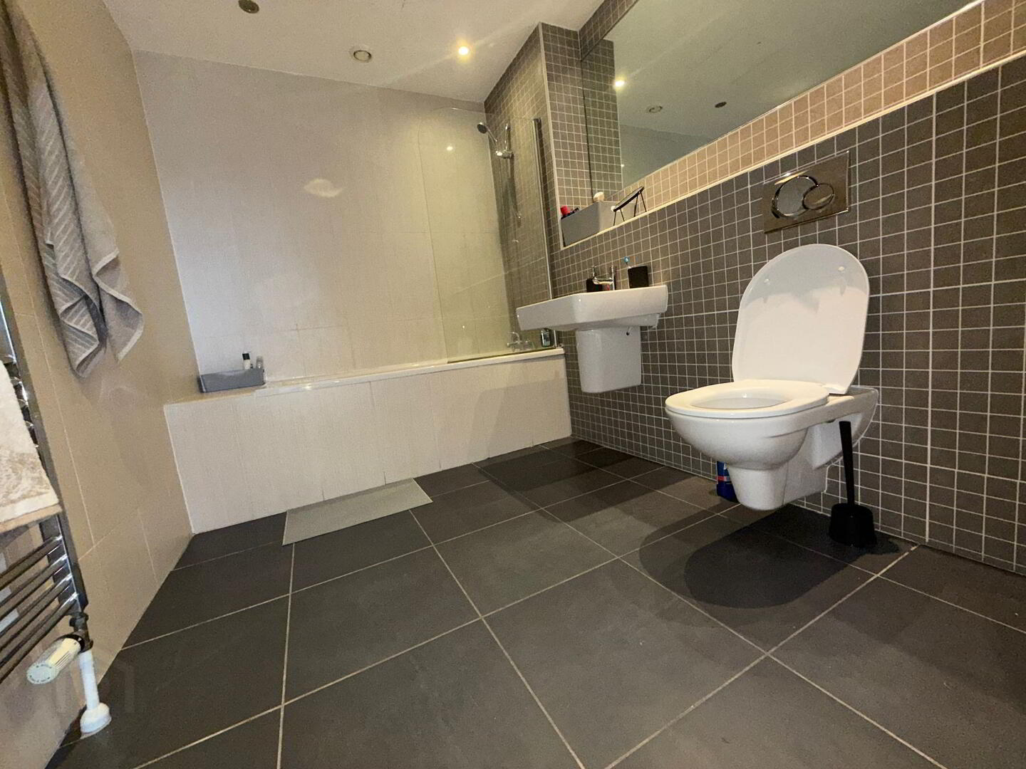 Apt 406 The Bakery, Ormeau Road 8 of 17