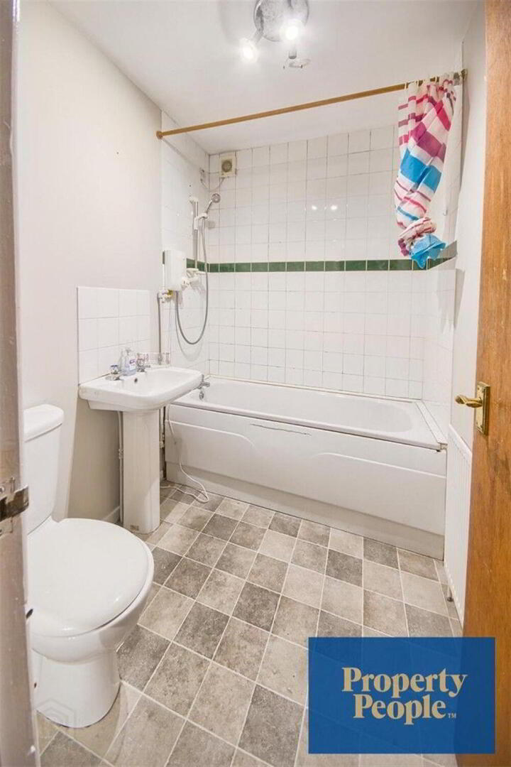 49b Rugby Avenue 9 of 11