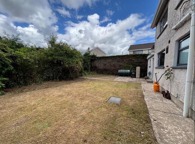 25a Parkmount Crescent 17 of 17