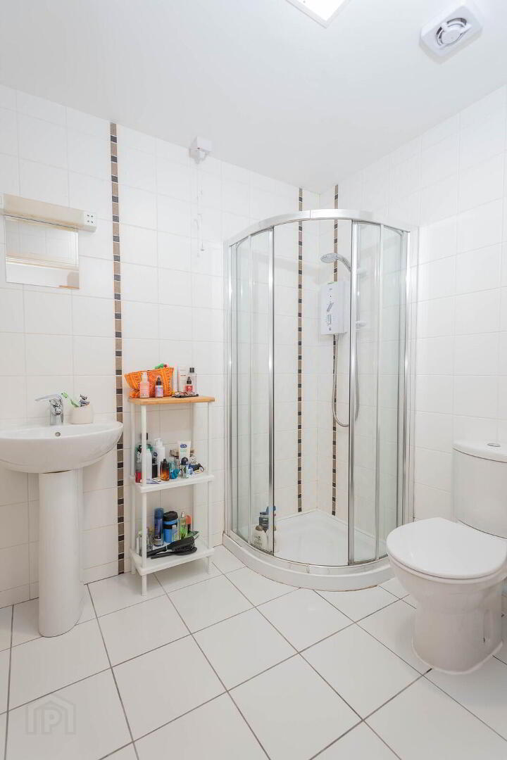 Apt 9, 1 Deramore Park South 15 of 15