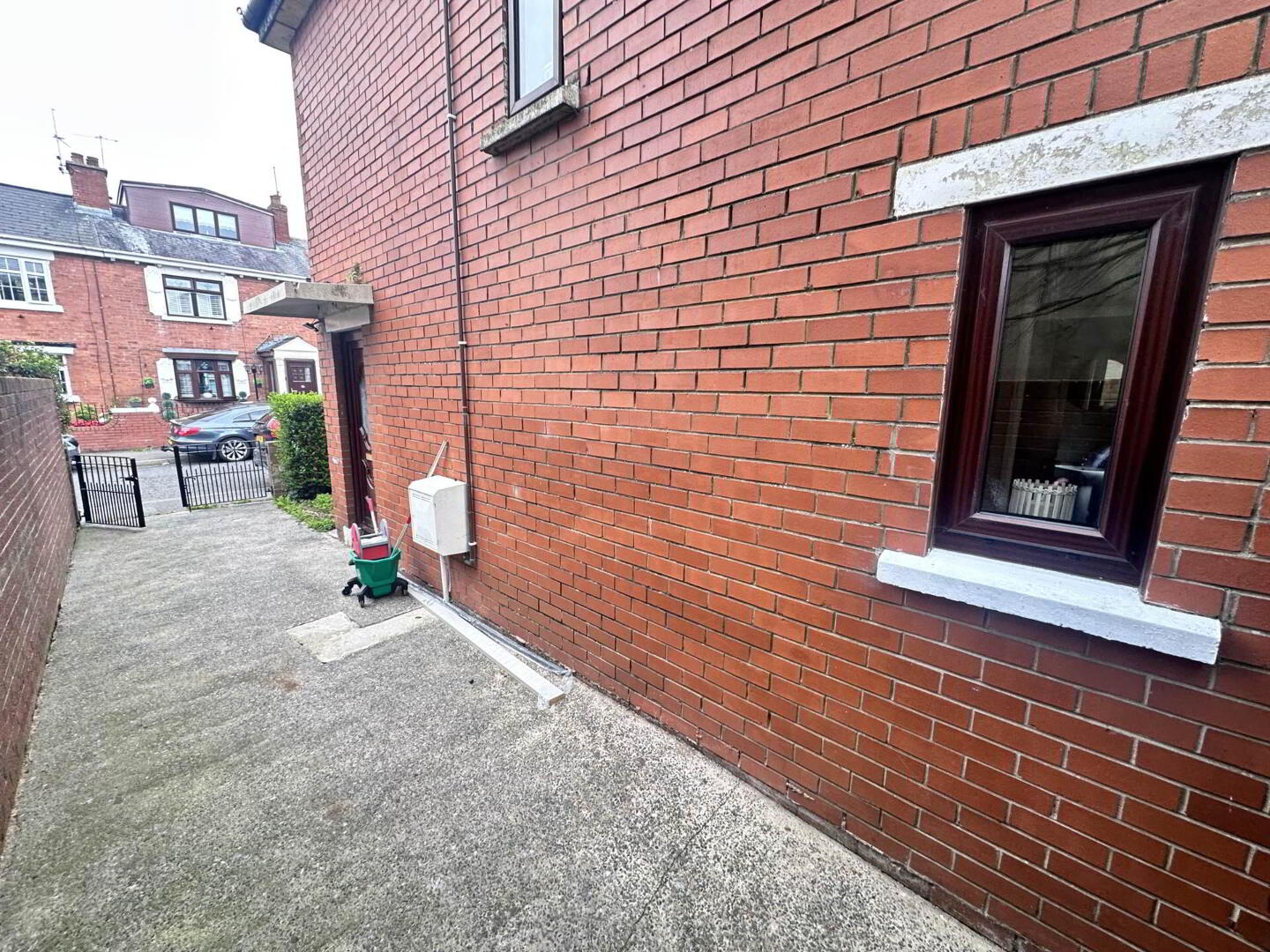 property description image