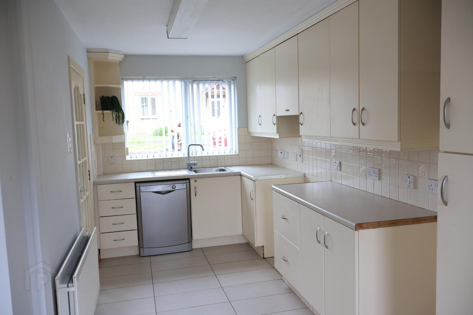 78 Shackleton Crescent 4 of 9