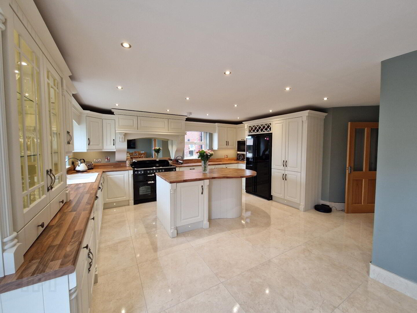 1 Lis Ard Court 18 of 49