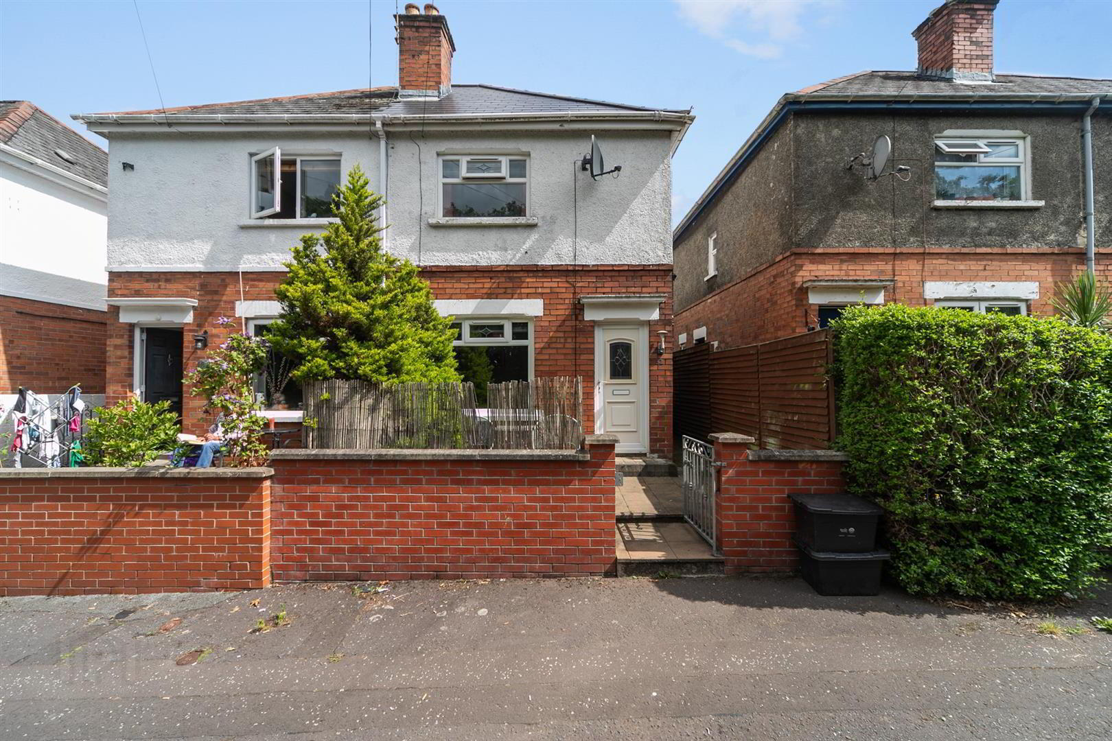 32 Dunraven Gardens 1 of 13