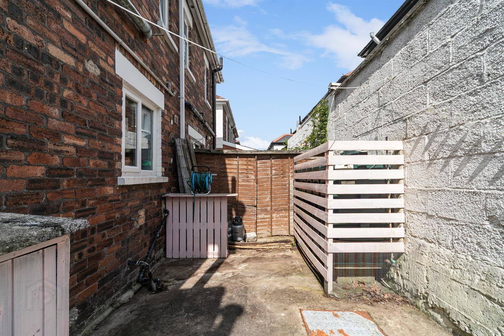 32 Dunraven Gardens 12 of 13