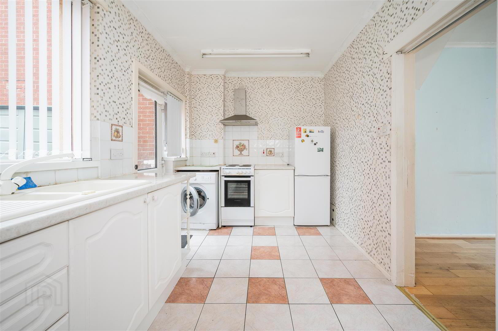 11 Lichfield Avenue 8 of 18