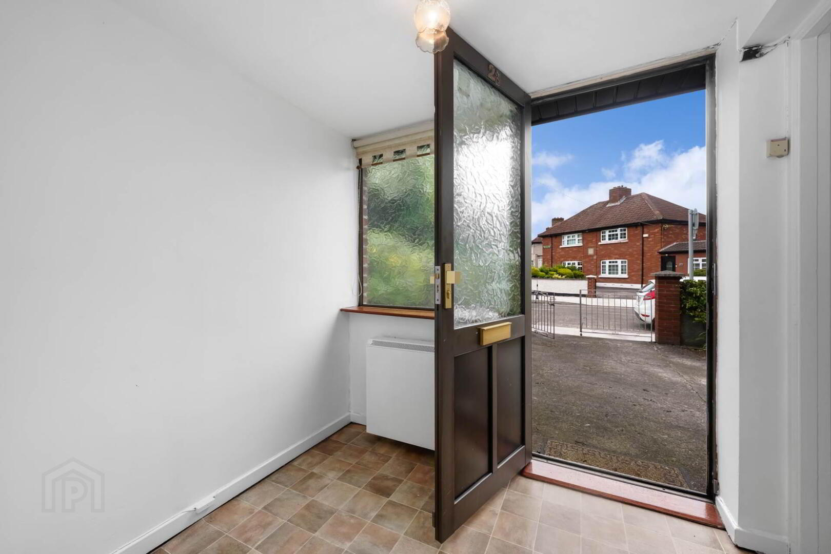 23 Larkfield Grove 4 of 31