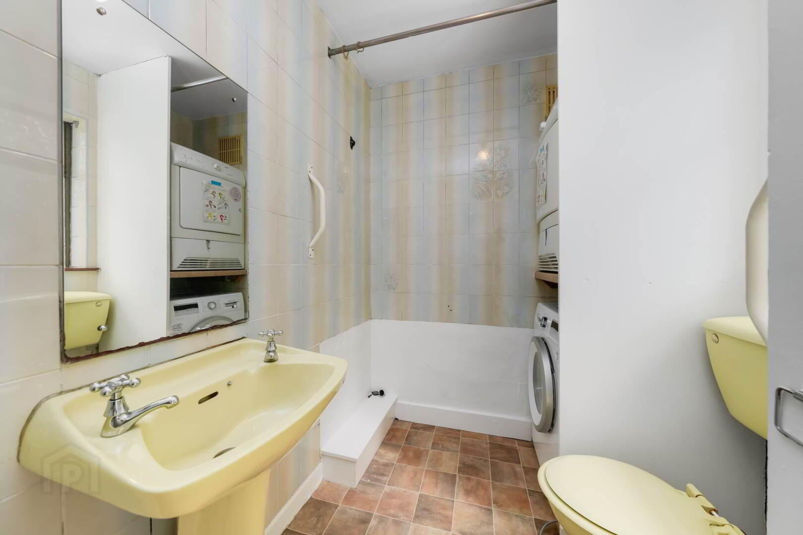 23 Larkfield Grove 14 of 31