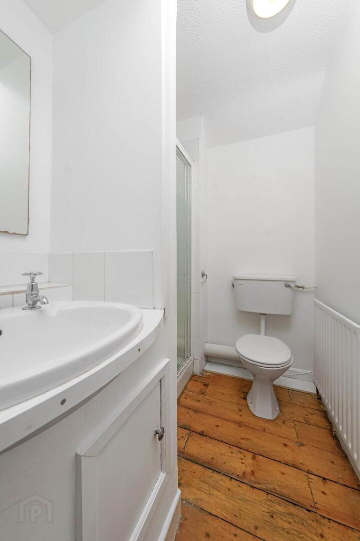 23 Larkfield Grove 17 of 31