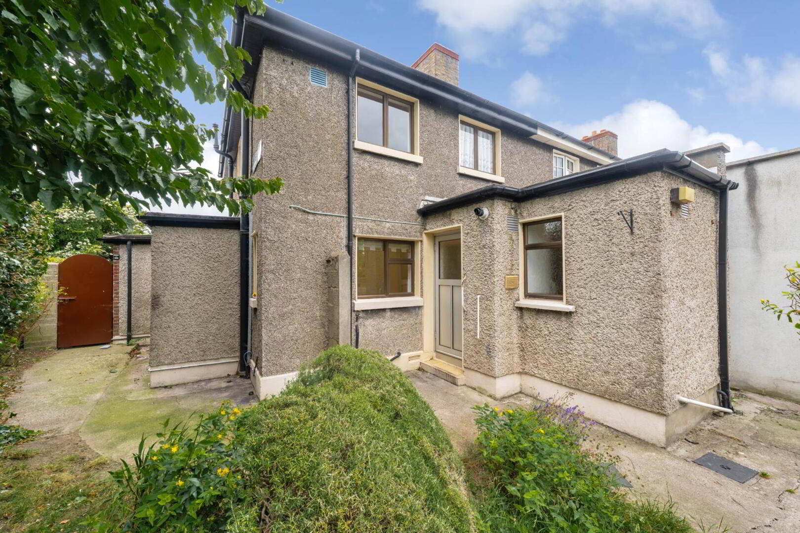 23 Larkfield Grove 25 of 31