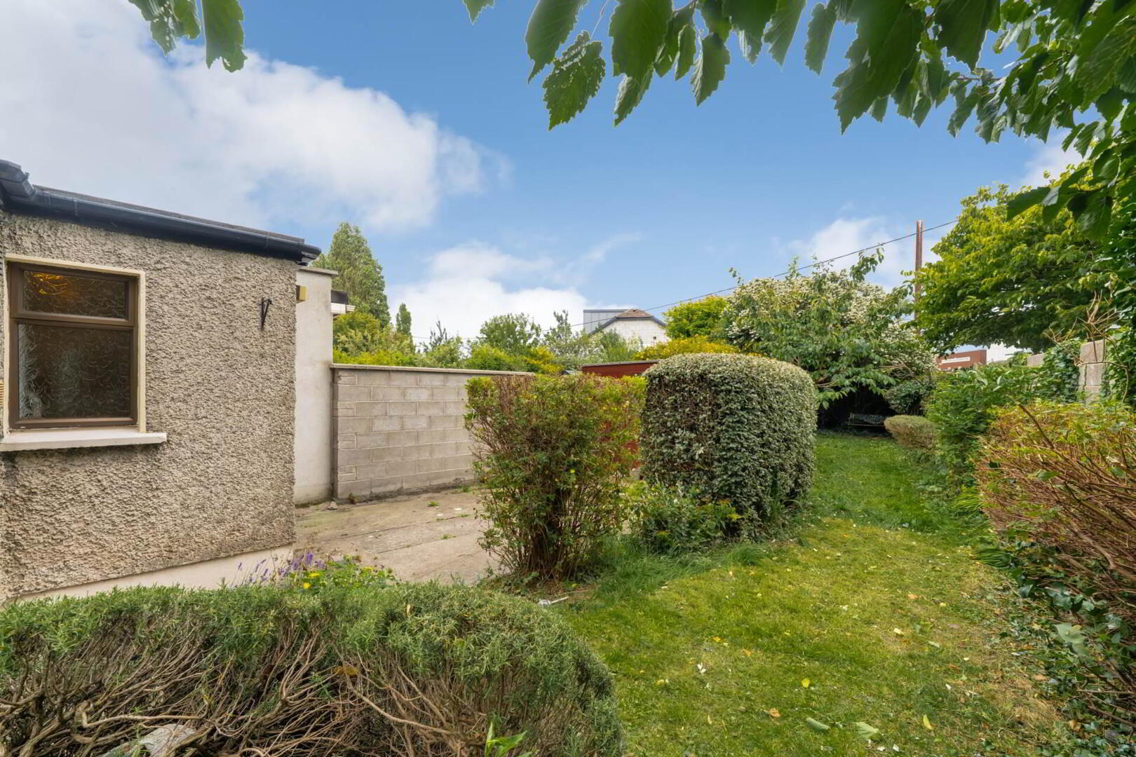 23 Larkfield Grove 26 of 31