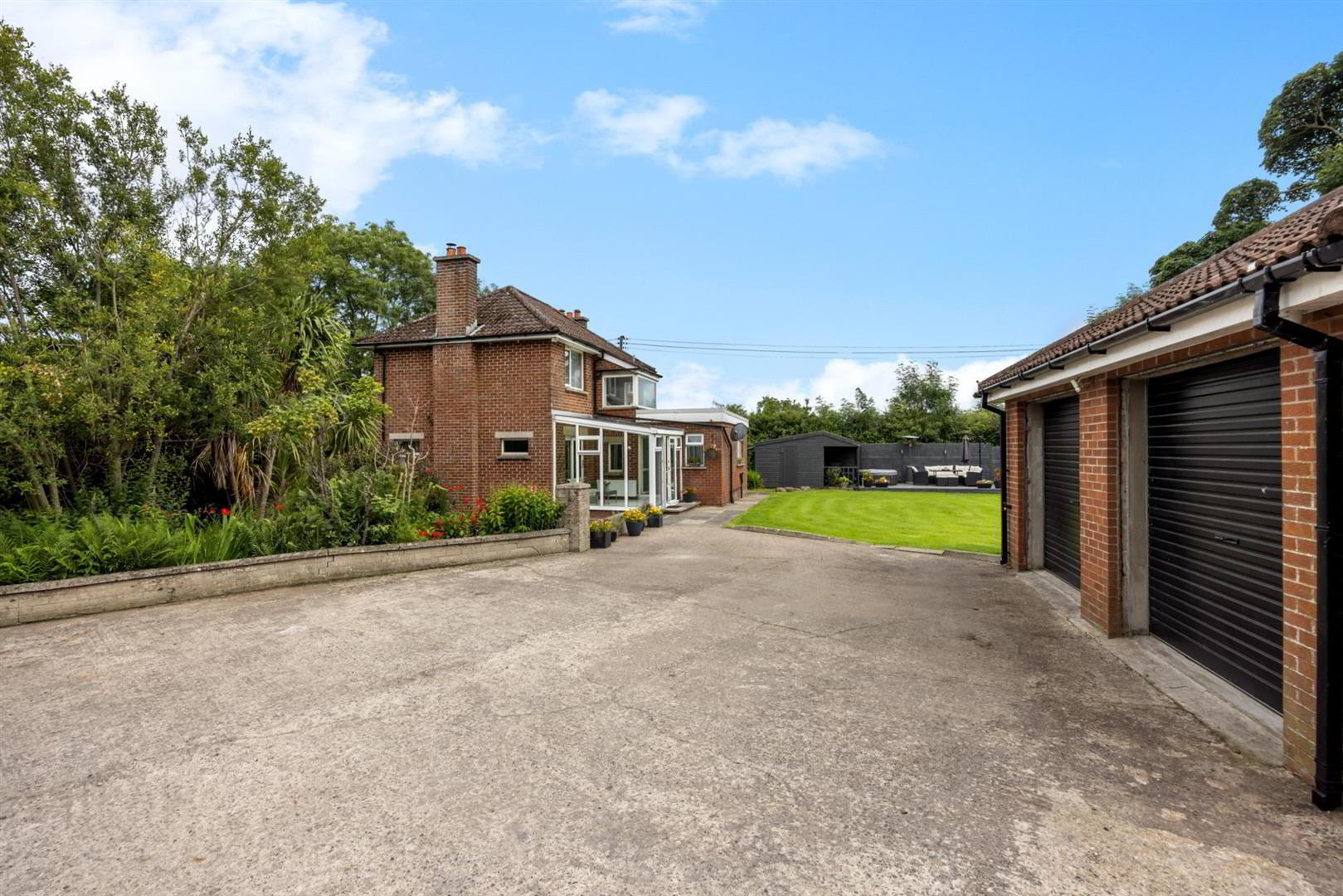 650 Antrim Road 32 of 41