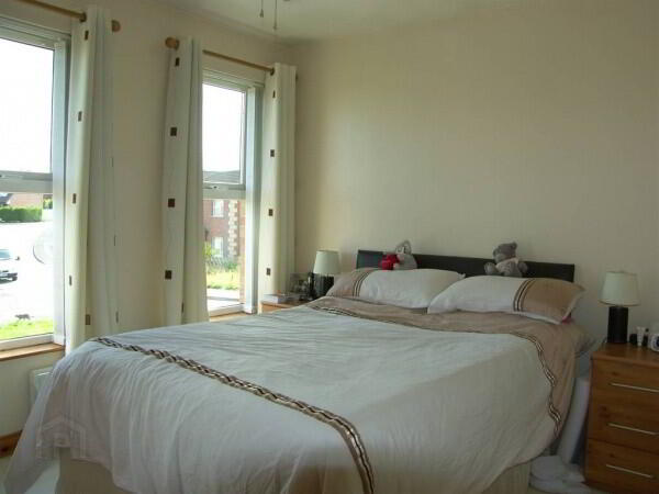 25 Balmoral Square 7 of 9
