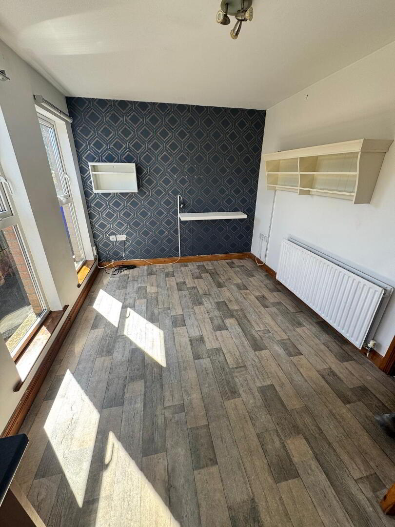 25 Balmoral Square 12 of 14