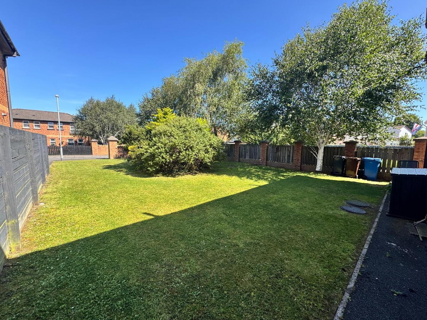 25 Balmoral Square 14 of 14