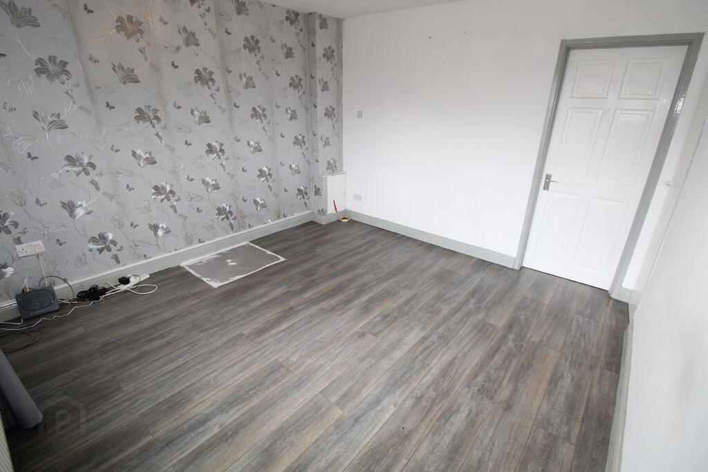 34 Queens Park, Newtownabbey 3 of 15