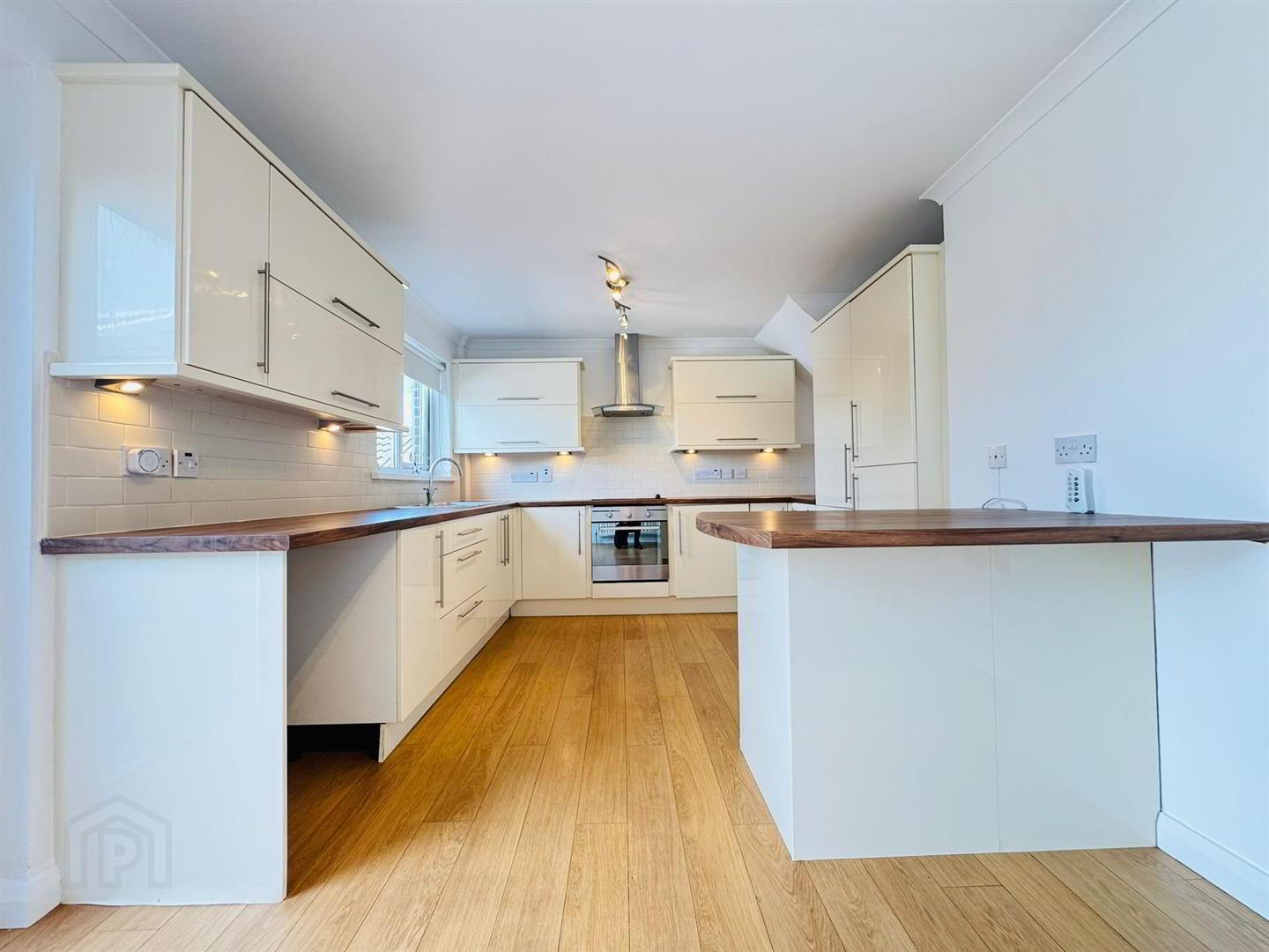 13 Fairhill Drive 6 of 15