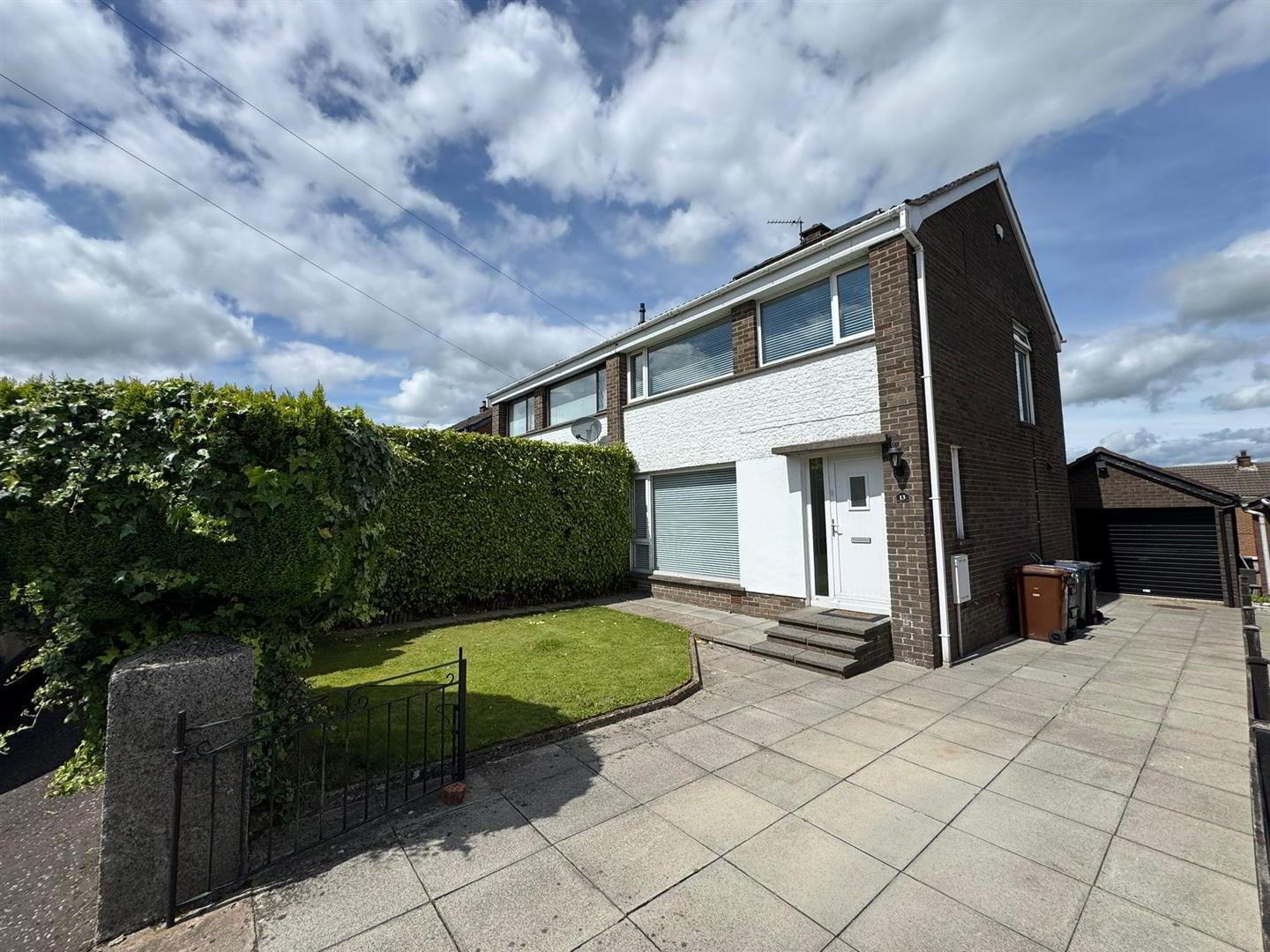 13 Fairhill Drive 1 of 15