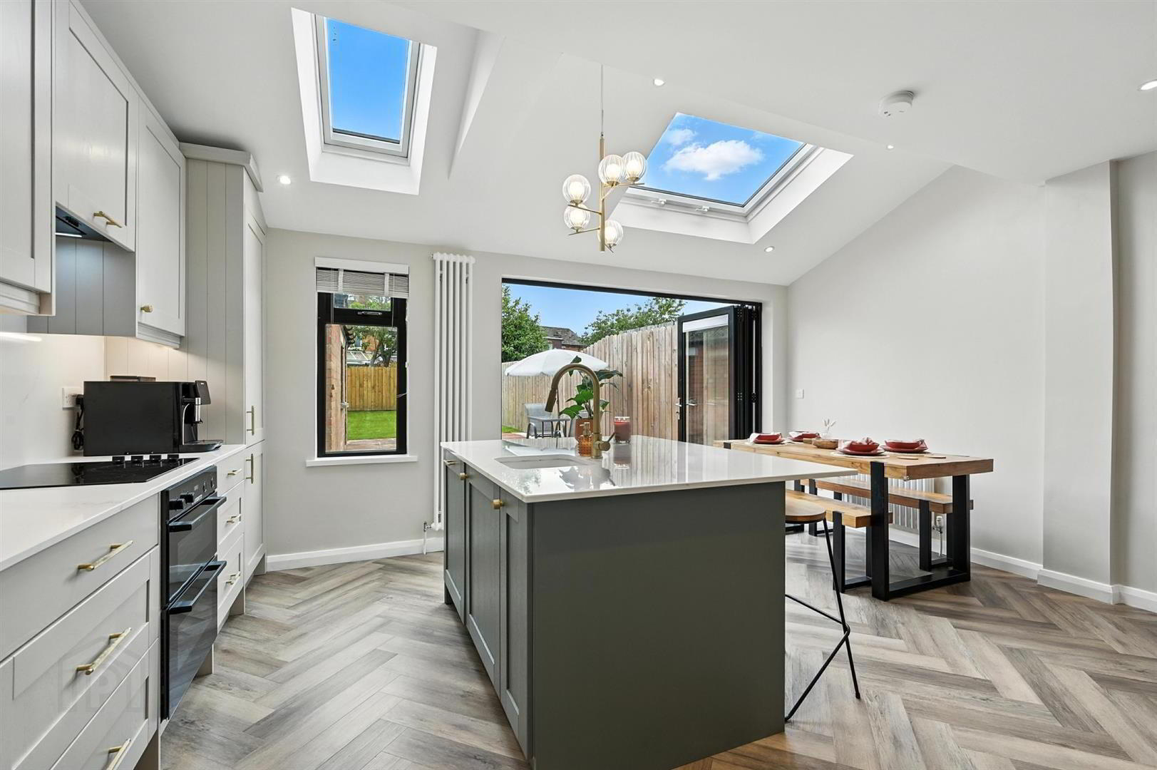 85 Priory Park 9 of 31