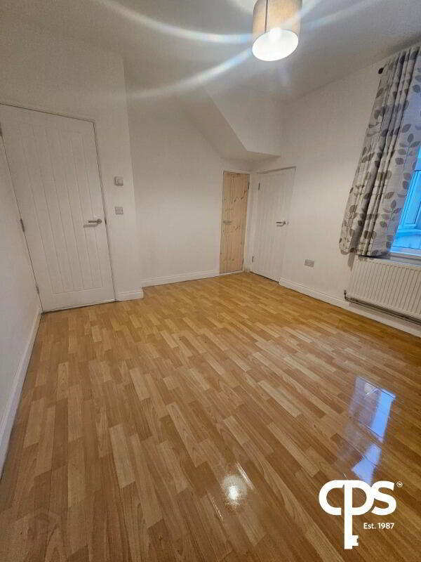 8 Cecil Street 3 of 17