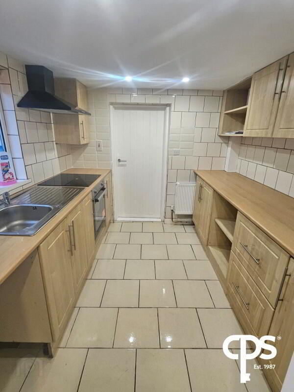 8 Cecil Street 5 of 17