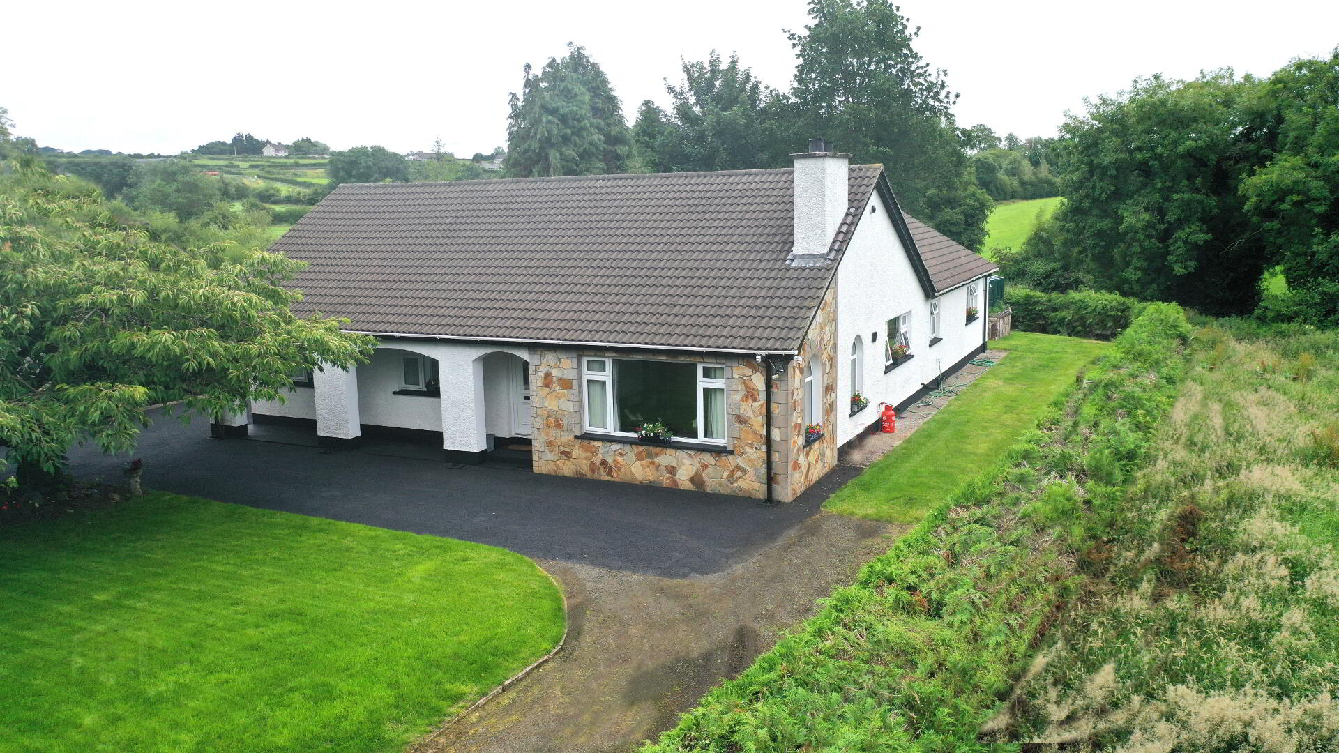 14 Dreen Road 1 of 28