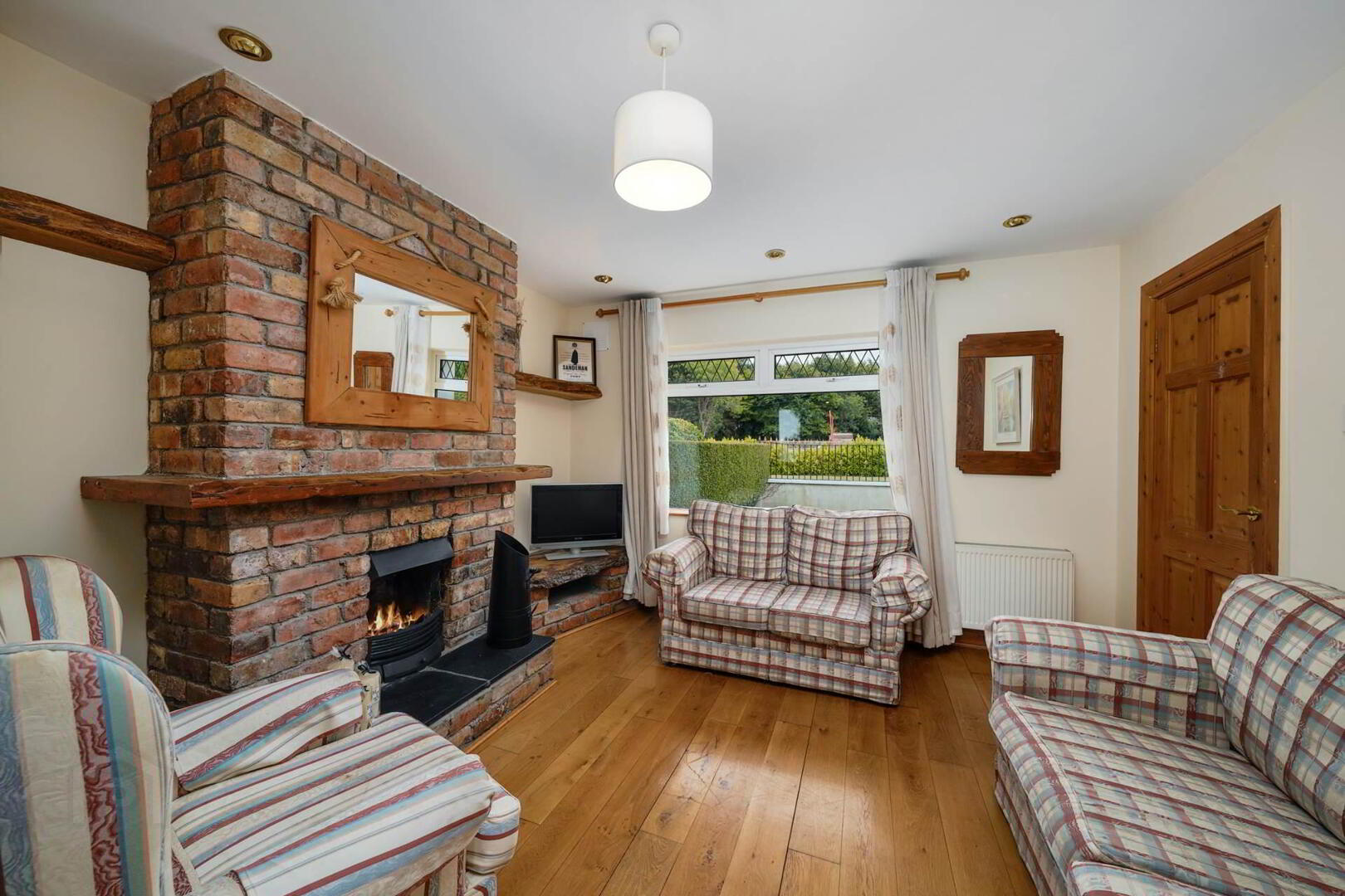 1 Cromlech Close 4 of 35