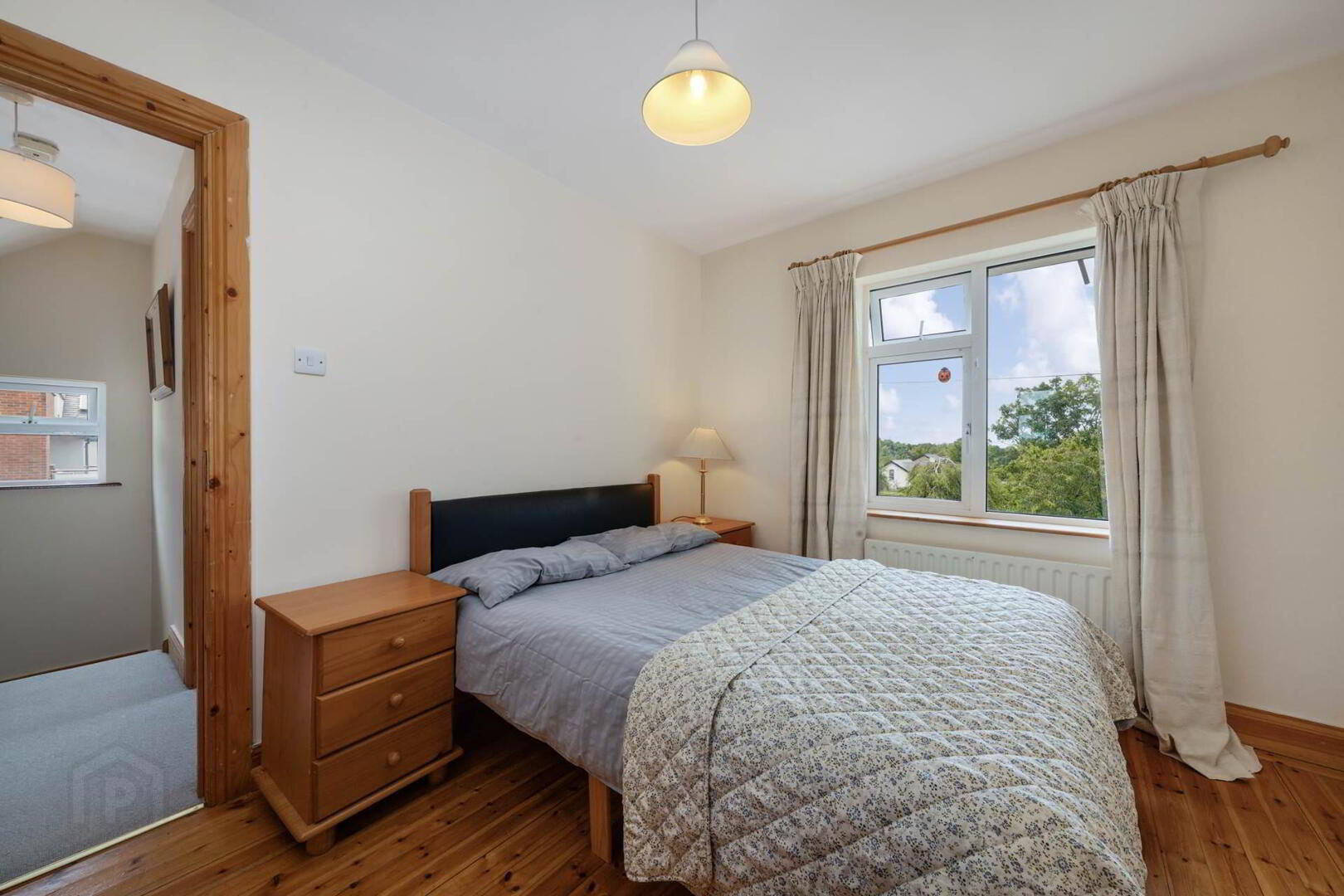 1 Cromlech Close 19 of 35