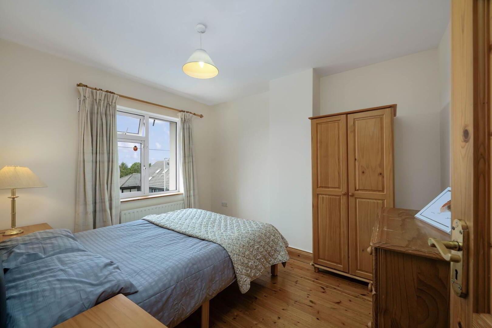 1 Cromlech Close 16 of 35