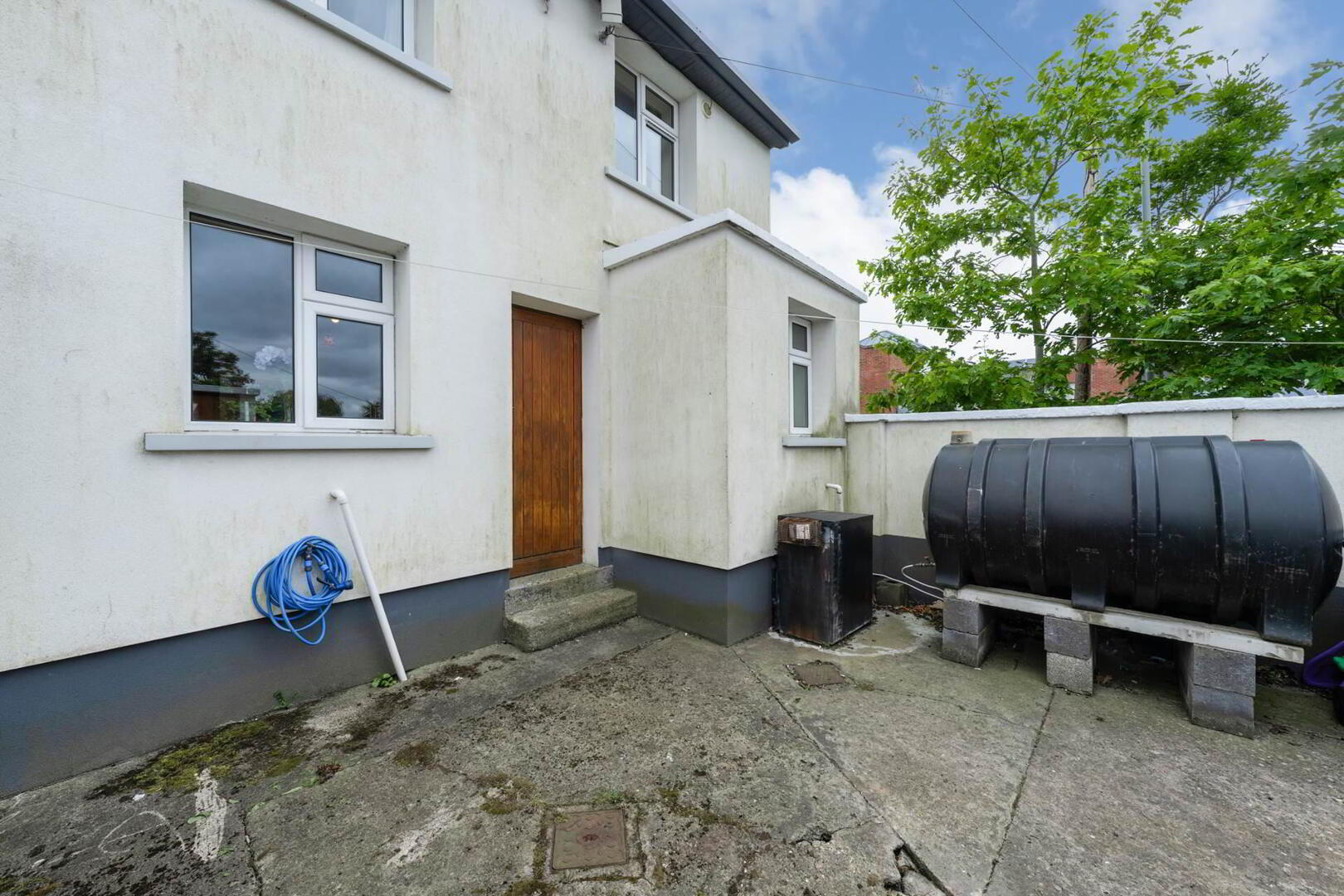 1 Cromlech Close 23 of 35