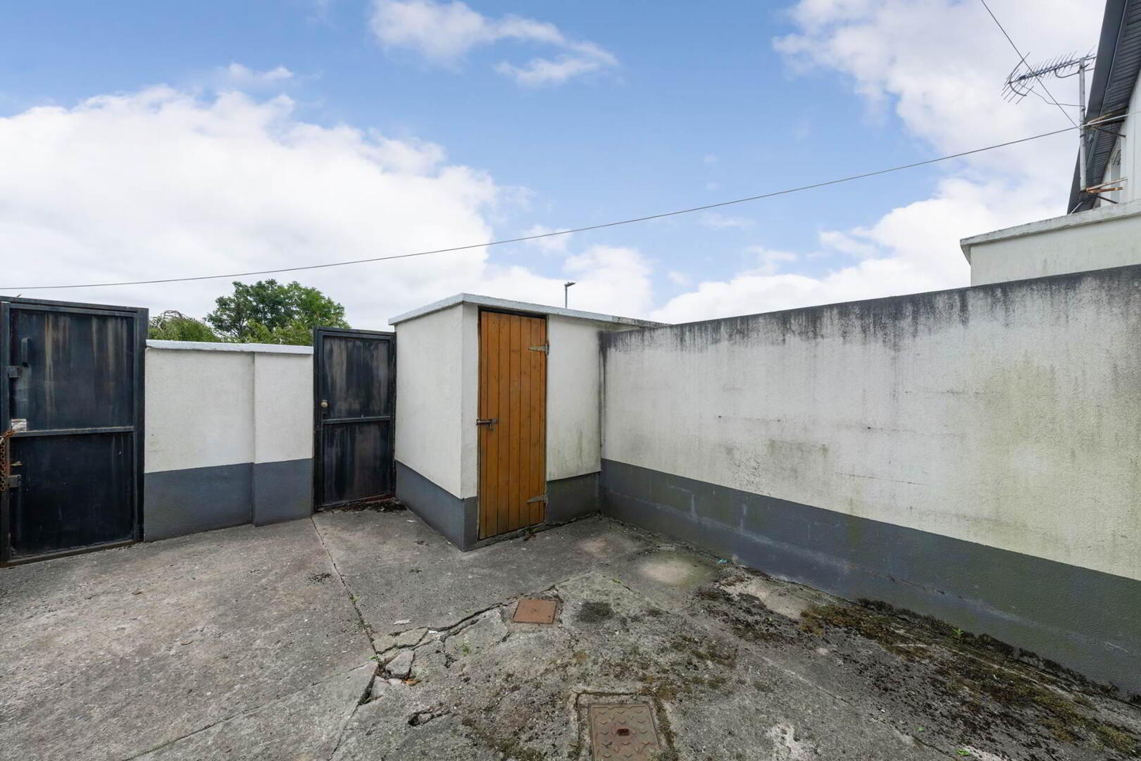 1 Cromlech Close 25 of 35